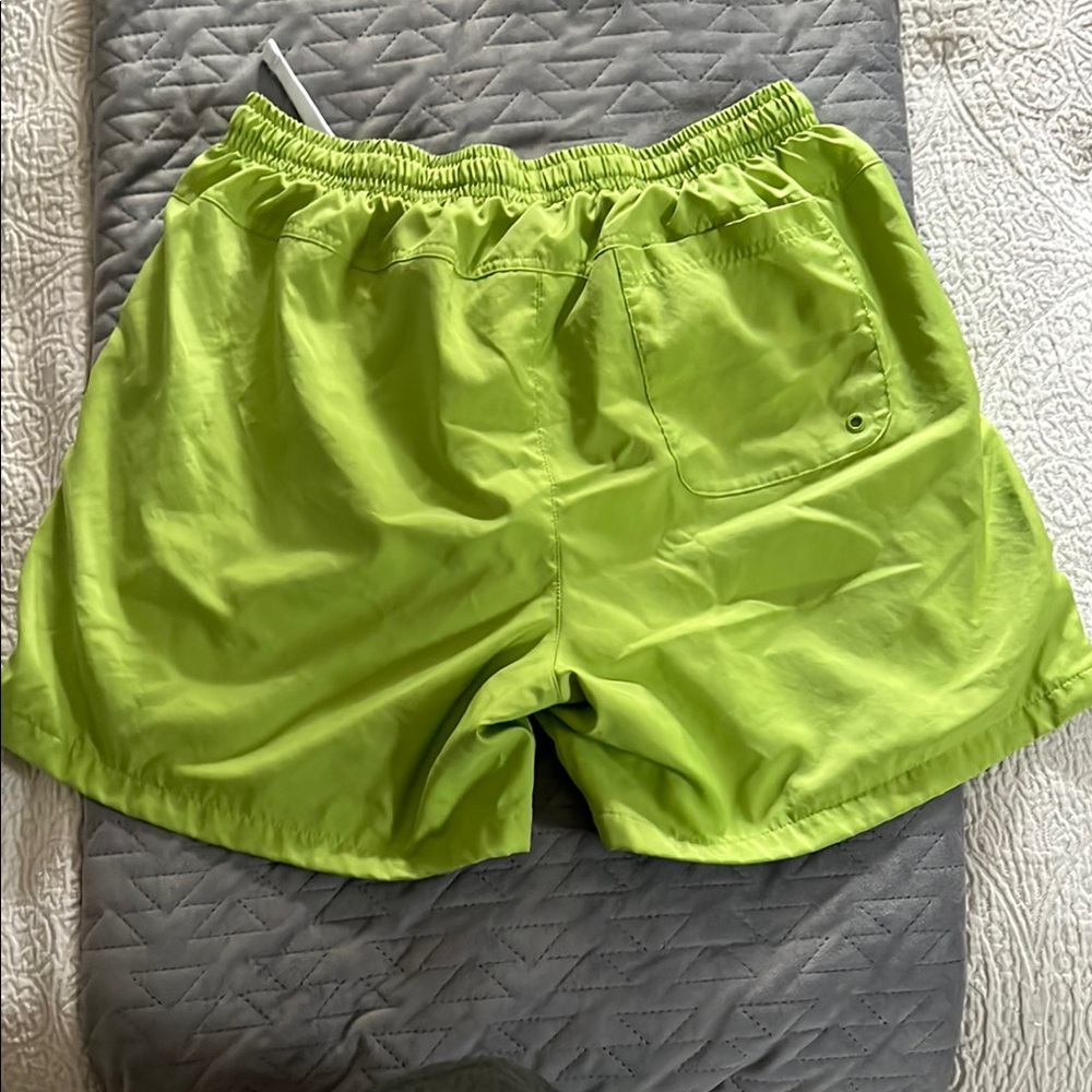 Nike Green Athletic Shorts with Elastic Waistband - Picture 3 of 3